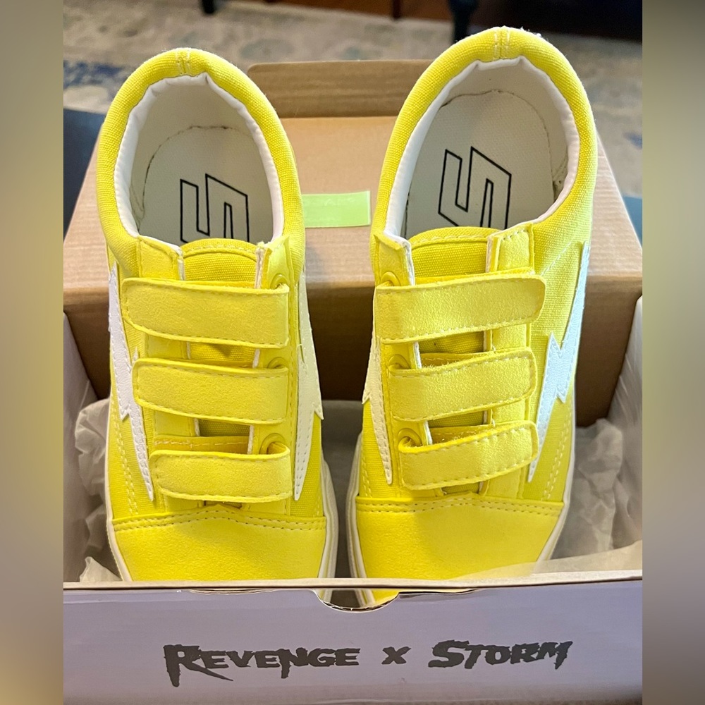 Revenge X Storm Canary‎ Canvas Sneakers Size1-Y Hook Loop Closure - New in Box